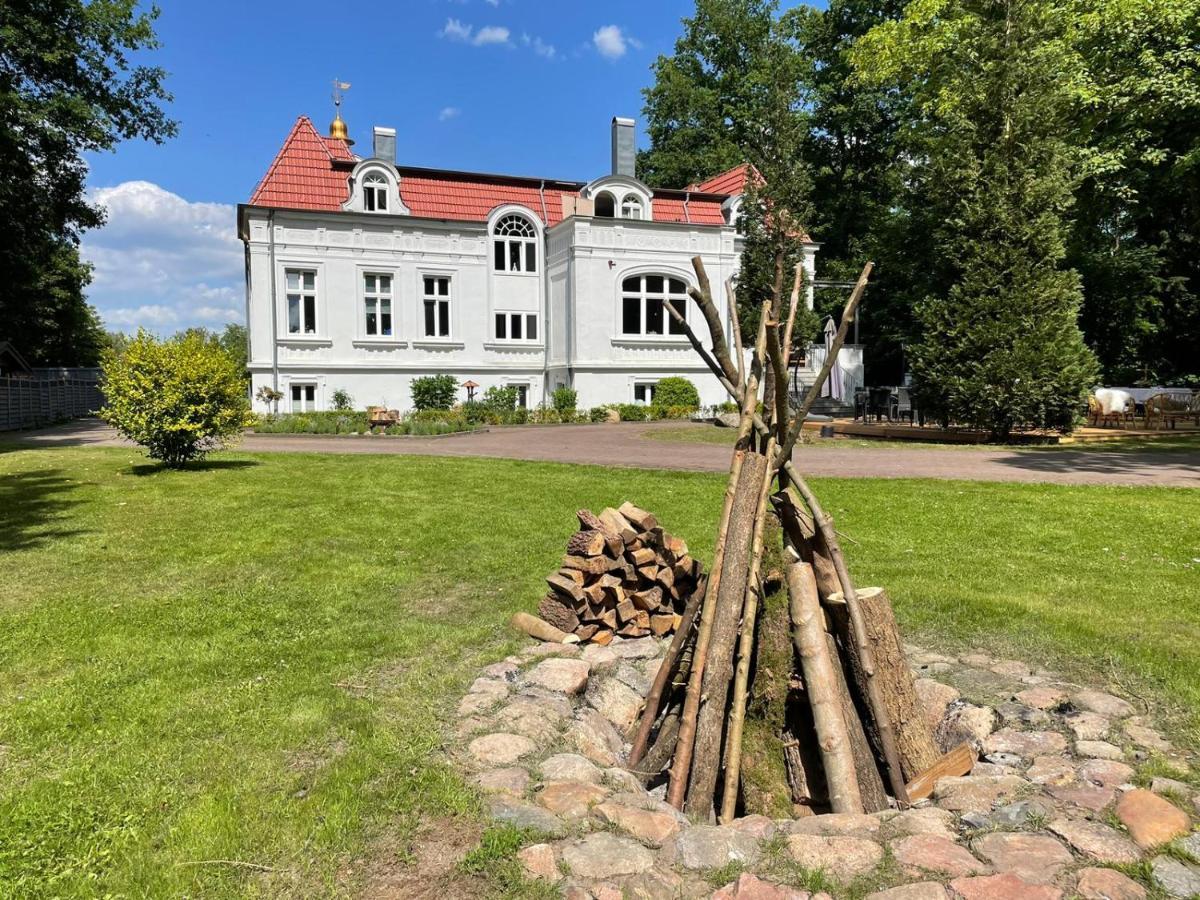 Hotel Jagdschloesschen Schwartow Boizenburg Esterno foto